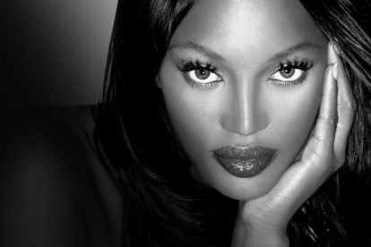 Naomi asegura que cuando empezó como modelo trataron de vestirla como sirvienta.