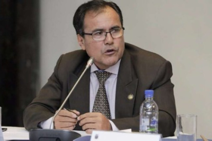 El asambleísta Raúl Tello considera que la Ley es regresiva en derechos y afecta a los trabajadores