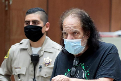 De ser hallado culpable, enfrentaría una condena de 90 años de cárcel.