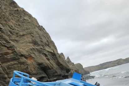 La embarcación estaba varada. No hubo tripulantes a bordo.