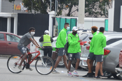 Los jugadores de Deportivo Cuenca no entrenaron por segundo día consecutivo debido a los meses que están impagos.