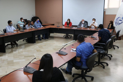 Miembros de la CIFI se reunieron con los dirigentes estudiantiles.