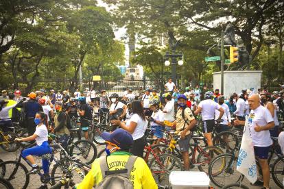 Actividad. La jornada contó con la participación de aproximadamente 500 ciclistas.