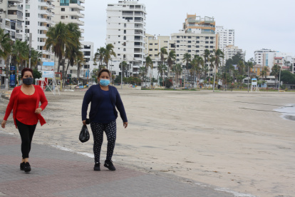 Los dueños de pequeños negocios están ansiosos de volver a recibir turistas.