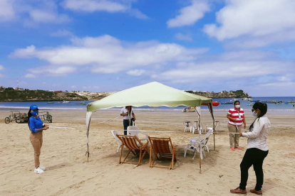 En las playas de Ayangue se efectuó la señalización de espacios.