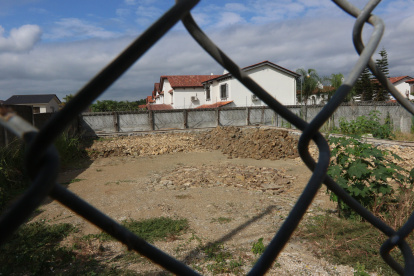 Hecho. El centro de acopio está ubicado a escasos metros de las viviendas. Ellos piden reubicarlo en otro espacio.