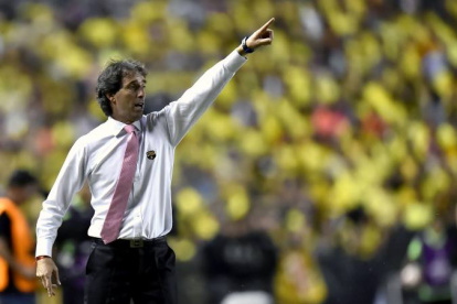 Guillermo Almada dio a conocer una nueva anécdota de su paso por Barcelona.