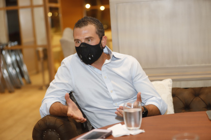 Edmundo Kronfle es el director ejecutivo de la cadena de hoteles Oro Verde, integrado por siete hoteles, que incluyen el Villa Escalesia en Puerto Ayora (Galápagos), Unipark y Hotel del Parque.Agencia (ag-expreso)