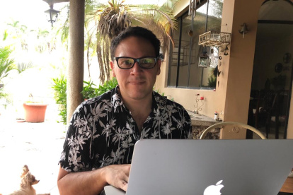 Fabrizio Aveiga ha volcado su talento a las redes sociales y al microteatro.