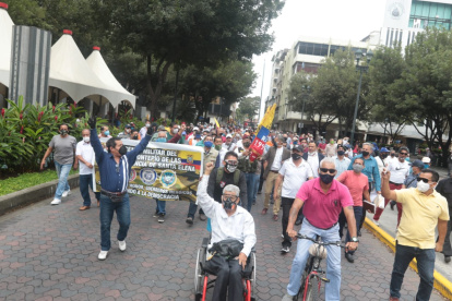 La protesta. Se llevó a cabo hace unos minutos. Los marchantes recorrieron algunas calles céntricas de la ciudad.