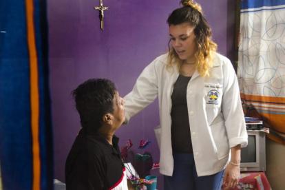 Profesionales de la salud atenderán a los pacientes con VIH
