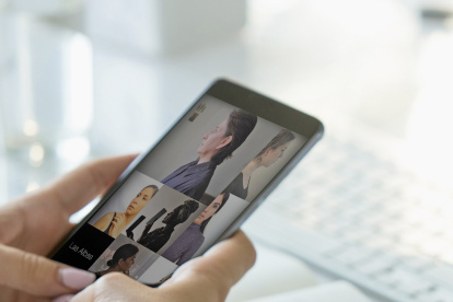 La novedosa propuesta consiste en seguir una historia vía WhatsApp, mediante las conversaciones de los personajes.