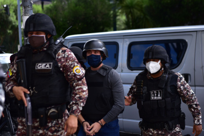 El exasambleísta Daniel Mendoza es uno de los funcionarios electos por el voto que fue detenido por supuestamente integrar una red que traficaba con contratos públicos.