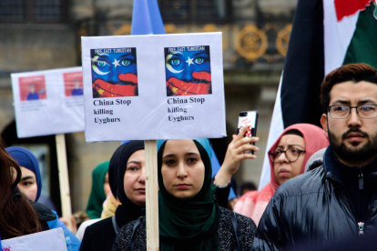 AMSTERDAM. Los uigures en el exilio se movilizan contra Pekín para buscar a sus familiares.