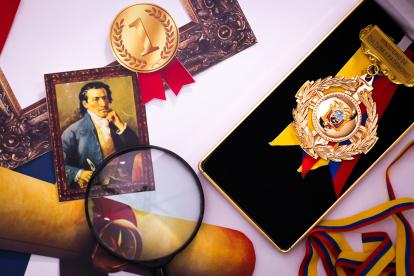 Los tres ganadores recibirán un premio monetario de $ 10.000 y una pensión vitalicia. Este se entrega desde 1975.