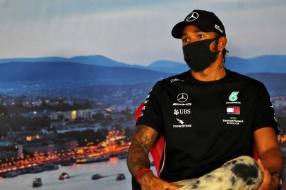 Lewis Hamilton va en busca de destronar al mítico Michael Schumacher.