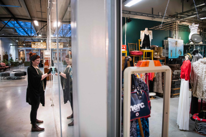 ESKILSTUNA. A 120 kilómetros al oeste de Estocolmo, esta ciudad sueca, tiene el primer centro comercial dedicado a la venta de productos de segunda mano.