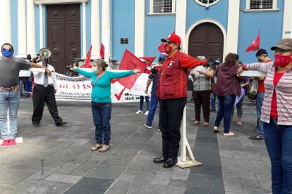 Un plantón en la plaza San Francisco, de maestros, este 20 de julio.
