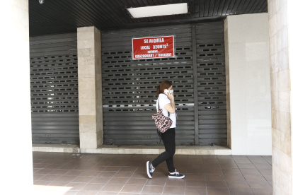 Diariamente cierran negocios en el país, lo que aumenta el número de desempleados