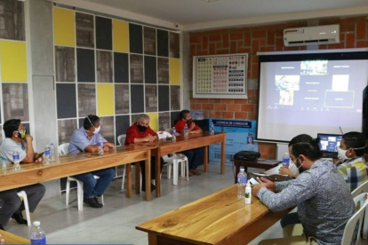Análisis. El pasado 16 de julio, el Comité Cívico de Pedernales y el alcalde Arcentales escucharon las ofertas.
