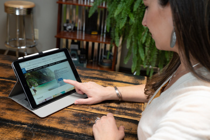 Los testigos de Jehová ven sus reuniones a través de plataformas virtuales.