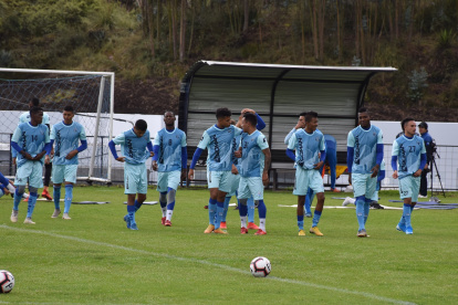 Los clubes en el fútbol ecuatoriano ya entrenan presencial, pero aún no han tenido duelos amistosos.
