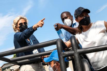 La alcaldesa, en uno de sus recientes recorridos.