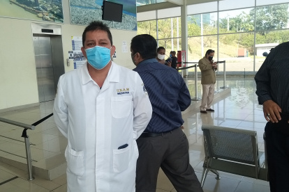 El doctor Álex Díaz ganó el concurso de merecimiento para dirigir el Teodoro Maldonado Carbo.