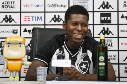 Gabriel Cortez, futbolista ecuatoriano, estaría fuera del Botafogo.