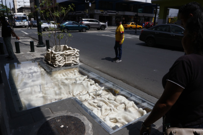 En la calle Rumichaca y Luque se ubica la escultura, que es parte de un conjunto de obras.