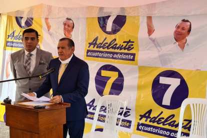 Wilson Sánchez, director del partido Adelante Ecuatoriano Adelante, realizó el auncio en rueda de prensa desde Industrial Molinera en Guayaquil.