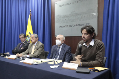 Norman Wray, titular del Consejo de Gobierno de Galápagos, dijo que son un millón de kilómetros cuadrados los que se debe proteger en el archipiélago.