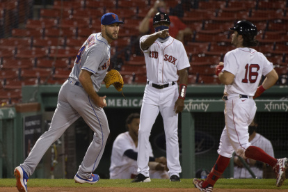 Los partidos de las Grandes Ligas continúan su curso, aún así los equipos ya maniestaron su preocupación de contagios.