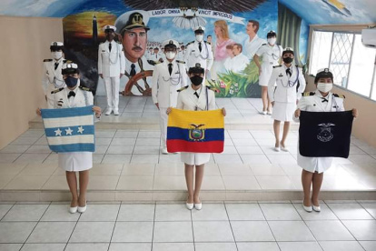 Hecho. Fueron nueve estudiantes que participaron en el programa vía on line.