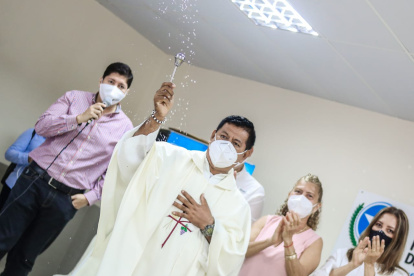 Inauguración. La obra fue estrenada este 30 de julio. Un sacerdote bendijo el lugar, al que acudieron las autoridades de la ciudad.