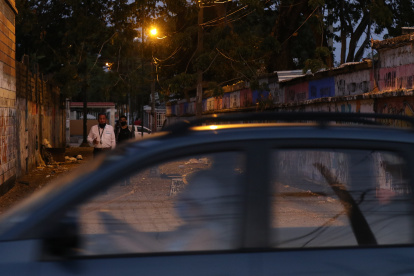 Espacios. Los pasadizos de la ciudadela generan temor, por lo descuidados, oscuros y abandonados que están; y por ser los sitios donde más delitos, como lo confirman las estadísticas, se cometen.