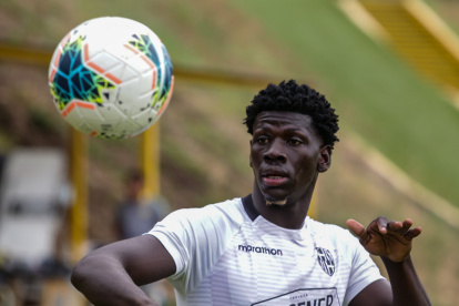 Sergio Quintero, volante del Ídolo, solo dejará al club con una oferta del exterior.