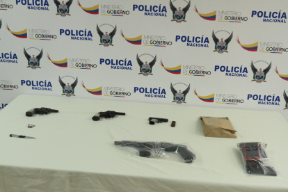 Resultados. Entre las evidencias figuran armas de fuego y blancas.