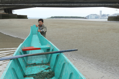 Estado. En el río Guayas hay cúmulos de arena que frenan la navegación.