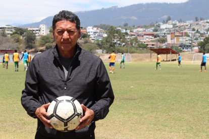 Sixto Vizuete dirigió a la selección ecuatoriana de fútbol, y también en Bolivia.