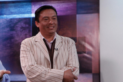 Jonathan Carrera en el tras cámara del programa "Sorprendente" de RTS en 2011.