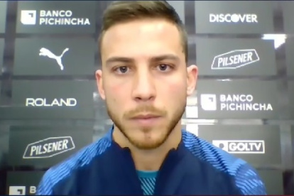 Ezequiel Piovi fue presentado como jugador de Liga de Quito. Su contrato es por un año.