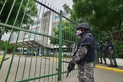 La Fuerza de Tarea allanó el hospital Abel Gilbert el pasado 18 de junio.
