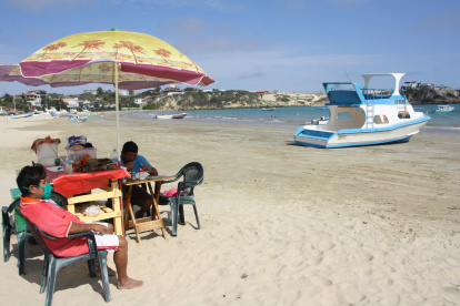La Prefectura de Santa Elena podrá en ejecución un plan de desinfección de los balnearios.