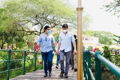 Otto Sonnenholzner en recorrido por la provincia de El Oro.