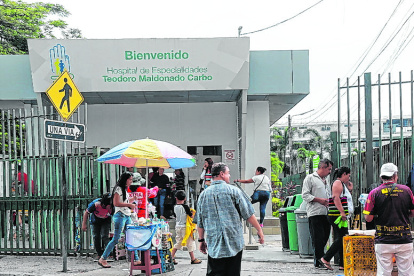 Exterior del Teodoro Maldonado, que no tiene UCI disponible.

REDACTOR/A :  KARLA LÓPEZ

10/02/2020



CARLOS YAGUAL RODRÍGUEZ

Agencia (ag-expreso)