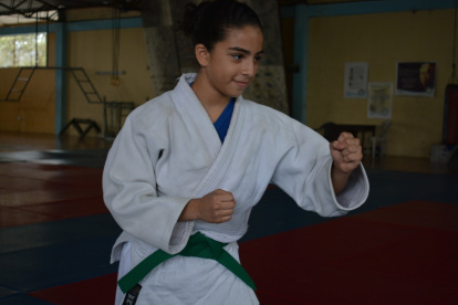 Blanca Chalá, deportista manabita de 14 años que brilla en el judo.