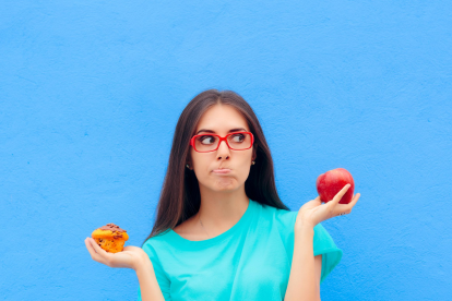 Según la OMS, el impacto psicológico del COVID-19 se refleja en altas tasas de estrés y ansiedad. Hay quienes recurren a una alimentación poco saludable para sobrellevar esos estados, que tienden a ser productos ultraprocesados y elevados en azúcar.