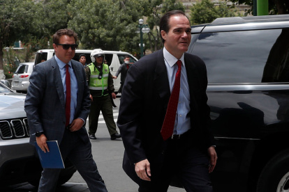 Mauricio Claver-Carone, candidato a presidir el BID, durante una reciente visita a Bolivia.