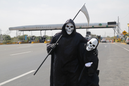 Agentes. Carlos Montero y Cristóbal  Ripalda se disfrazaron.